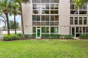 2003 Granada Dr, Coconut Creek, FL 33066 - Photo 2