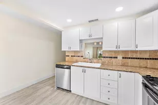 2003 Granada Dr, Coconut Creek, FL 33066 - Photo 10
