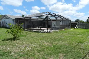 3151 Pinehurst Dr, Lake Worth, FL 33467 - Photo 12