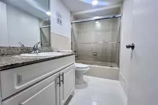 17350 NW 68th Ave, Hialeah, FL 33015 - Photo 8