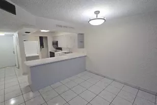 8040 N Colony Cir Circle, Tamarac, FL 33321 - Photo 2