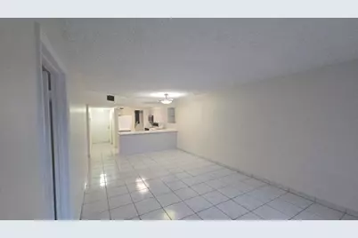 8040 N Colony Cir Circle #102, Tamarac, FL 33321 - Photo 4