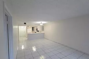 8040 N Colony Cir Circle, Tamarac, FL 33321 - Photo 4
