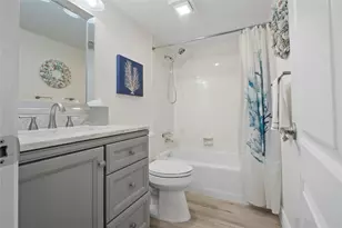 1340 NE 28th Ave, Pompano Beach, FL 33062 - Photo 8
