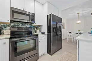 1340 NE 28th Ave, Pompano Beach, FL 33062 - Photo 6