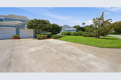 8362 Waterford Avenue, Tamarac, FL 33321 - Photo 2
