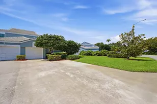 8362 Waterford Ave, Tamarac, FL 33321 - Photo 2