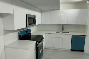701 N Pine Island Rd, Plantation, FL 33324 - Photo 4