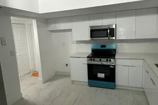 701 N Pine Island Rd, Plantation, FL 33324 - Photo 10