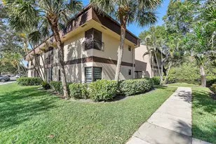 2678 N Carambola Circle N, Coconut Creek, FL 33066 - Photo 2