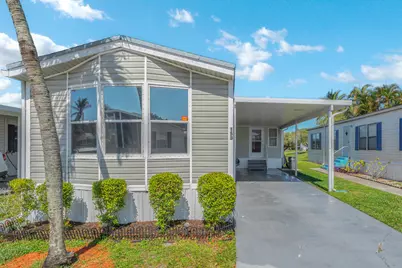 153 Plantation Boulevard, Lake Worth, FL 33467 - Photo 4