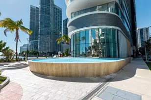 300 Biscayne Blvd Way, Miami, FL 33131 - Photo 2