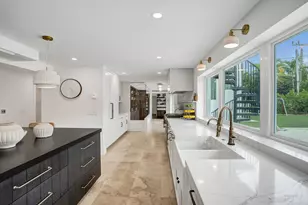 2421 NE 12th St, Fort Lauderdale, FL 33304 - Photo 32