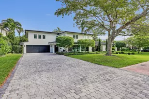 2421 NE 12th St, Fort Lauderdale, FL 33304 - Photo 2