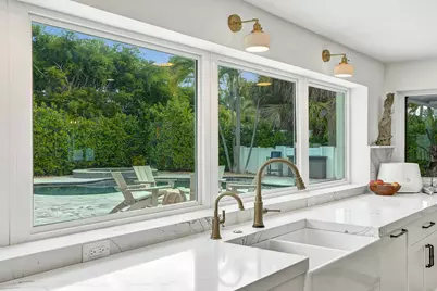 2421 NE 12th Street, Fort Lauderdale, FL 33304 - Photo 1