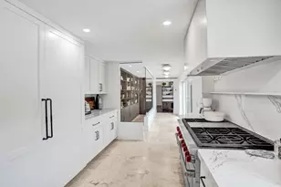 2421 NE 12th St, Fort Lauderdale, FL 33304 - Photo 36
