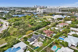 2421 NE 12th St, Fort Lauderdale, FL 33304 - Photo 12