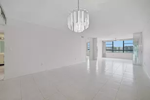 10442 E Clairmont Cir, Tamarac, FL 33321 - Photo 4