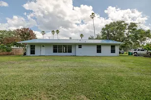 320 Chamberlain Blvd, Fort Pierce, FL 34946 - Photo 10