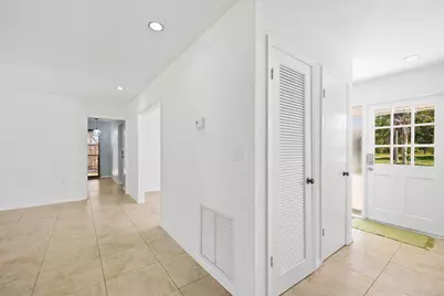 320 Chamberlain Boulevard, Fort Pierce, FL 34946 - Photo 16
