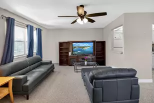 82 Flanders B, Delray Beach, FL 33484 - Photo 4