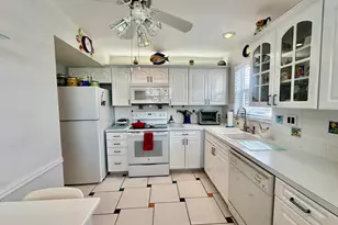 19 Colonial Club Dr, Boynton Beach, FL 33435 - Photo 6