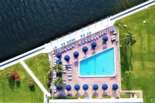 19 Colonial Club Dr, Boynton Beach, FL 33435 - Photo 28