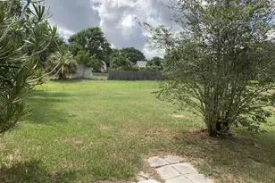 1838 SE North Buttonwood Dr, Port Saint Lucie, FL 34952 - Photo 4