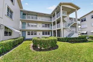 370 Horizon St E, Boynton Beach, FL 33435 - Photo 2
