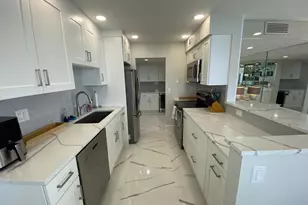 5440 N Ocean Dr, Singer Island, FL 33404 - Photo 8