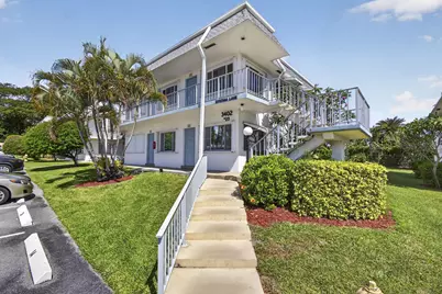 3402 Cynthia Lane #201, Lake Worth Beach, FL 33461 - Photo 2