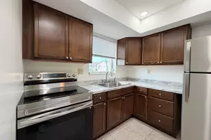 2607 Dudley Dr W, West Palm Beach, FL 33415 - Photo 6