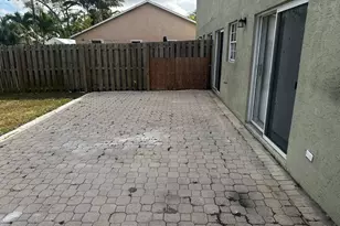 140 Pheasant Run Blvd, West Palm Beach, FL 33415 - Photo 22