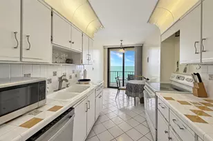 4200 N Ocean Dr, Singer Island, FL 33404 - Photo 8
