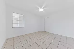 126 Sparrow Dr, Royal Palm Beach, FL 33411 - Photo 14