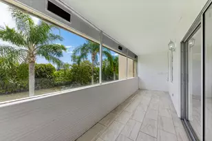 126 Sparrow Dr, Royal Palm Beach, FL 33411 - Photo 10
