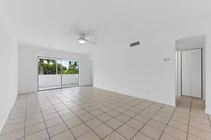 126 Sparrow Dr, Royal Palm Beach, FL 33411 - Photo 6