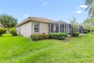 9719 Crescent View Dr S, Boynton Beach, FL 33437 - Photo 30