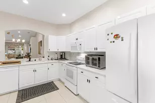9719 Crescent View Dr S, Boynton Beach, FL 33437 - Photo 10