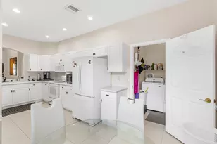 9719 Crescent View Dr S, Boynton Beach, FL 33437 - Photo 12