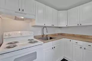 234 NE 14th Ave, Pompano Beach, FL 33060 - Photo 10