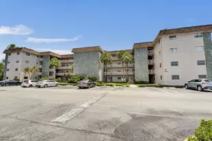 2430 SW 81st Ave, Davie, FL 33324 - Photo 8
