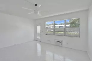 392 Durham Cir, Deerfield Beach, FL 33442 - Photo 6