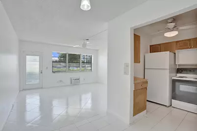 392 Durham Circle #M, Deerfield Beach, FL 33442 - Photo 4
