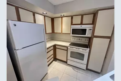 3350 N Pinewalk Dr Drive N #1413, Margate, FL 33063 - Photo 6