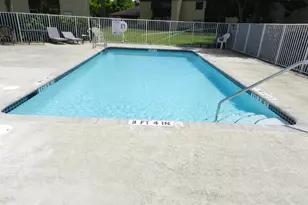 1110 E Lakeview Dr Dr E, Royal Palm Beach, FL 33411 - Photo 20