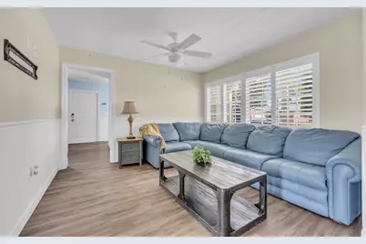 9860 NW 3rd Street, Pembroke Pines, FL 33024 - Photo 6