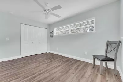 9860 NW 3rd Street, Pembroke Pines, FL 33024 - Photo 20