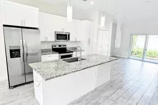 1562-1566 W 26th Ct, Riviera Beach, FL 33404 - Photo 2