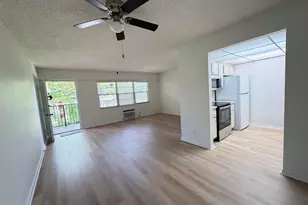 100 SW 132nd Way, Pembroke Pines, FL 33027 - Photo 6